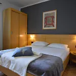 Balen J. Apartman Banjol